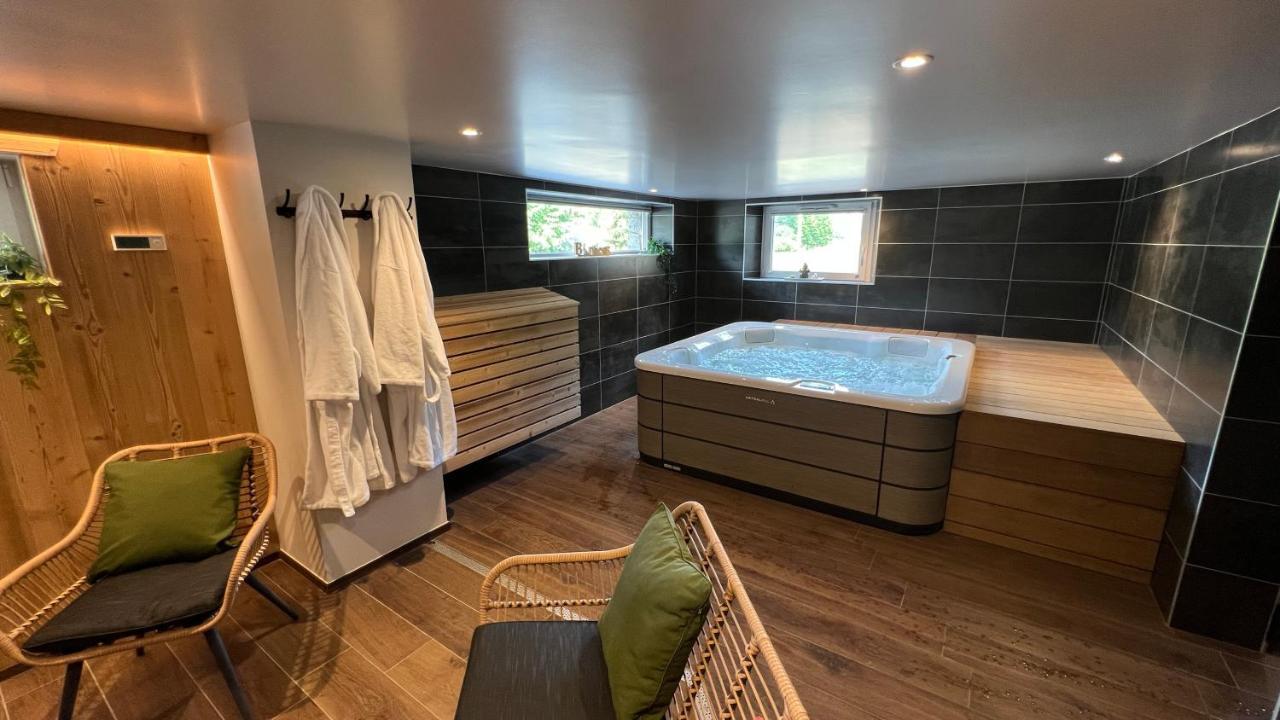 Domaine Du Chant De La Planche - Spa - Hautes Vosges Saulxures-sur-Moselotte Rom bilde